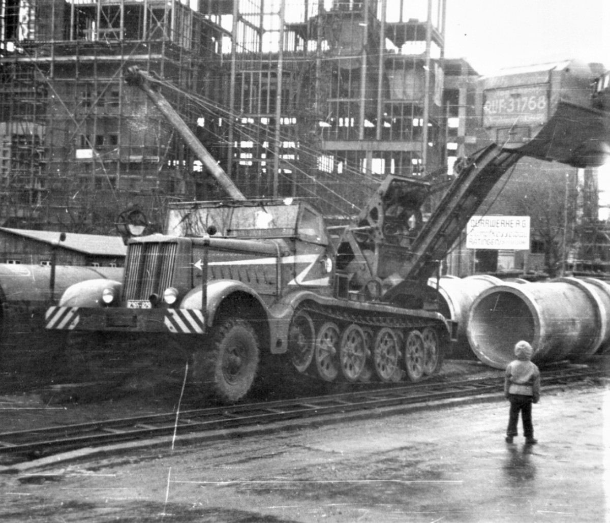 Kranbild auf YouTube: Famo Sd. KFZ 9/1 und Sd, KFZ 9/2 - Autokran ...